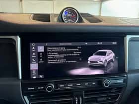 Porsche Macan (2021) thumbnail 31
