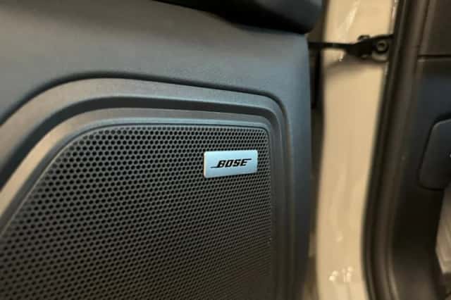 Porsche Macan (2021) thumbnail 35