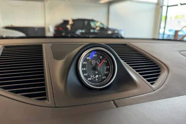 Porsche Macan (2021) thumbnail 37