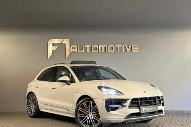 Porsche Macan (2021) thumbnail 5