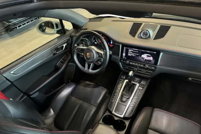 Porsche Macan (2021) thumbnail 41