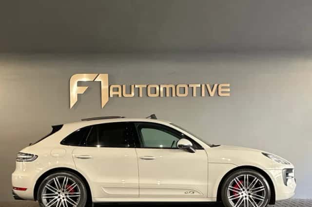 Porsche Macan (2021) thumbnail 8