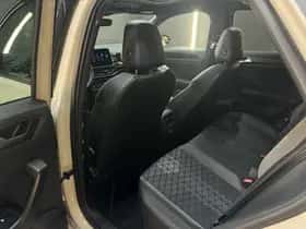 Volkswagen T-Roc (2022) thumbnail 13