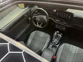 Volkswagen T-Roc (2022) thumbnail 41