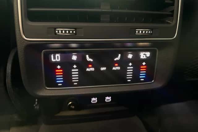 Audi RSQ8 (2020) thumbnail 22