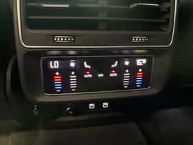 Audi RSQ8 (2020) thumbnail 22