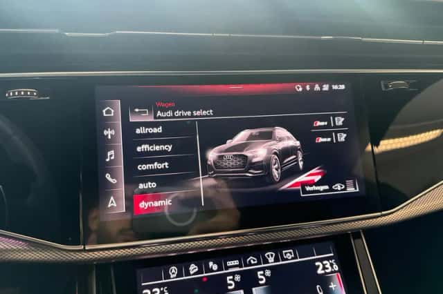 Audi RSQ8 (2020) thumbnail 30