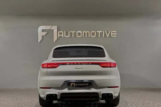 Porsche Cayenne (2023) thumbnail 11