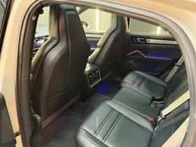 Porsche Cayenne (2023) thumbnail 13