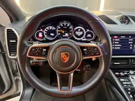 Porsche Cayenne (2023) thumbnail 15