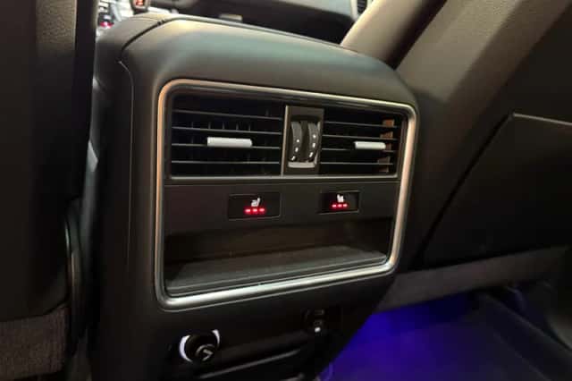 Porsche Cayenne (2023) thumbnail 23