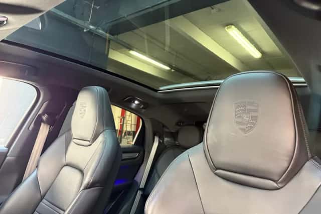 Porsche Cayenne (2023) thumbnail 25