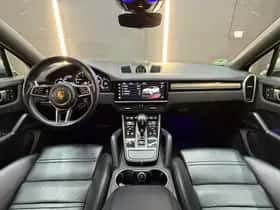 Porsche Cayenne (2023) thumbnail 4