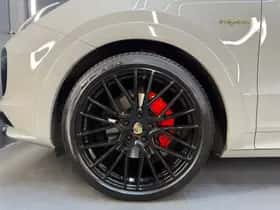 Porsche Cayenne (2023) thumbnail 31