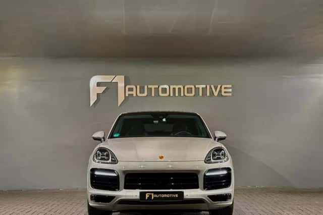 Porsche Cayenne (2023) thumbnail 9