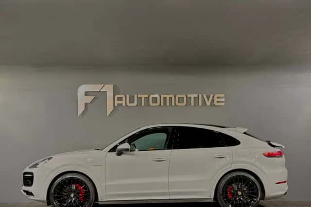 Porsche Cayenne (2023) thumbnail 10