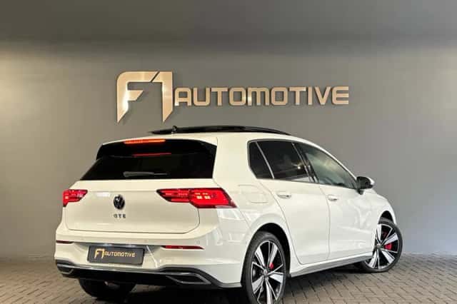 Volkswagen Golf (2021) thumbnail 3