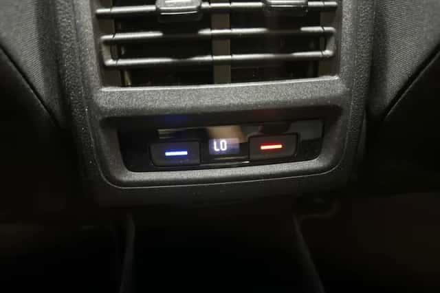 Volkswagen Golf (2021) thumbnail 23