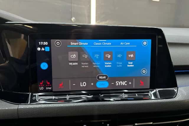 Volkswagen Golf (2021) thumbnail 28