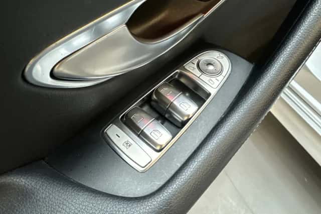 Mercedes-Benz E-Klasse (2019) thumbnail 35