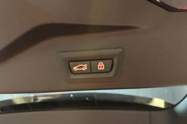 BMW X5 (2022) thumbnail 16