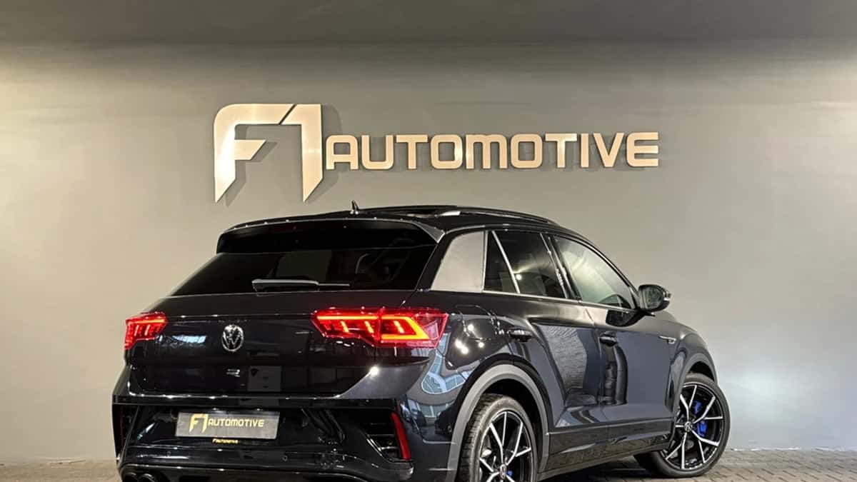 Volkswagen T-Roc (2024) — foto 1