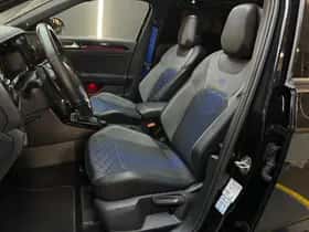 Volkswagen T-Roc (2024) thumbnail 5