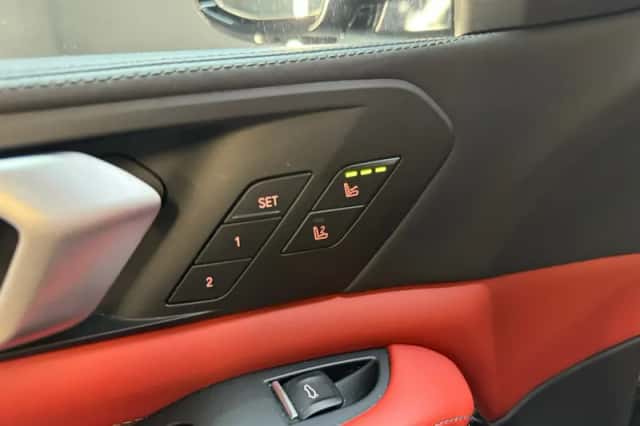 BMW X5 (2021) thumbnail 26