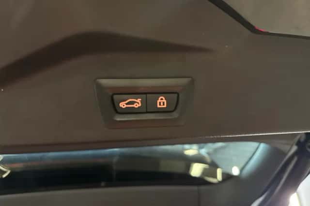 BMW X5 (2021) thumbnail 31