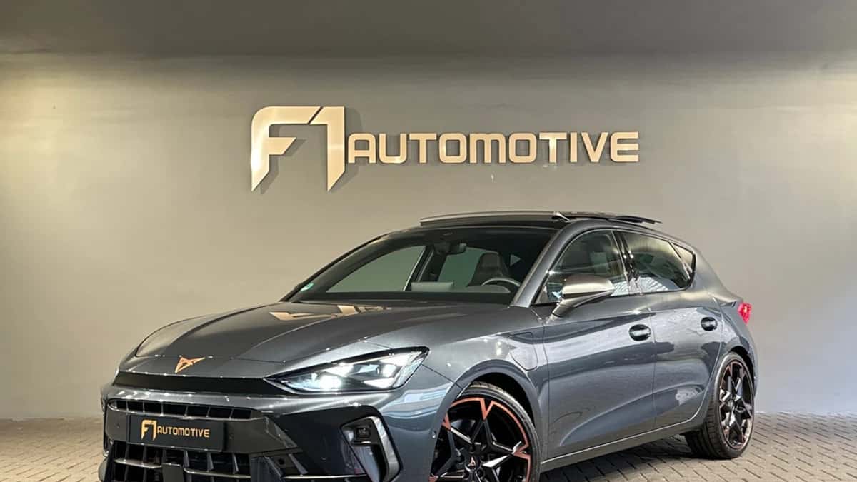 CUPRA Leon (2025) — foto 1
