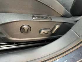 CUPRA Leon (2025) thumbnail 18