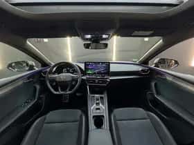 CUPRA Leon (2025) thumbnail 4