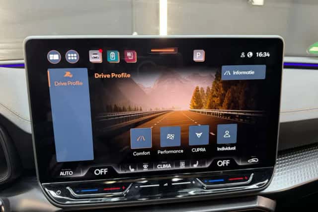 CUPRA Leon (2025) thumbnail 34