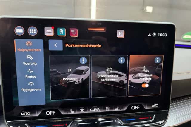 CUPRA Leon (2025) thumbnail 41