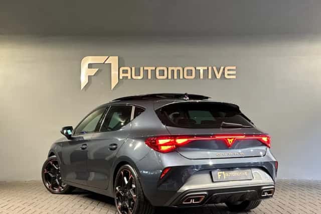 CUPRA Leon (2025) thumbnail 9