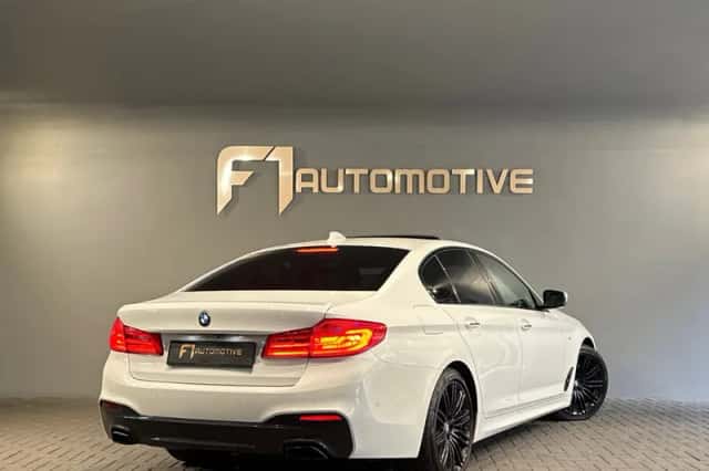 BMW 5-Serie (2017) thumbnail 3