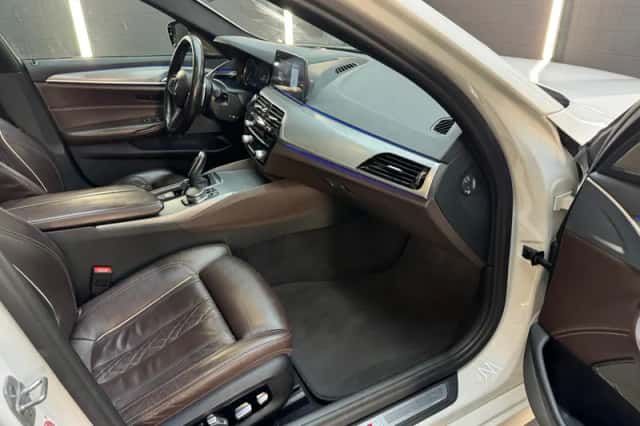 BMW 5-Serie (2017) thumbnail 38