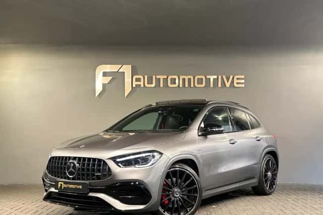 Mercedes-Benz GLA (2021) thumbnail 1