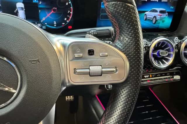 Mercedes-Benz GLA (2021) thumbnail 15