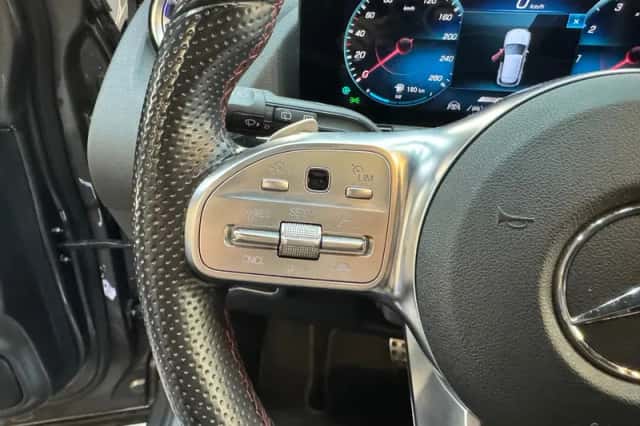 Mercedes-Benz GLA (2021) thumbnail 16