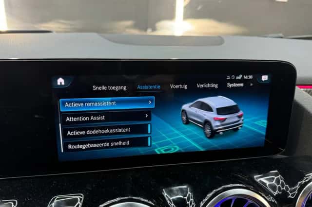 Mercedes-Benz GLA (2021) thumbnail 33