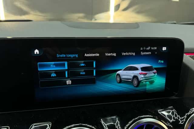 Mercedes-Benz GLA (2021) thumbnail 35