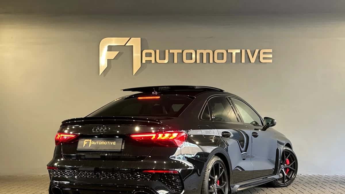 Audi RS3 (2024) — foto 1