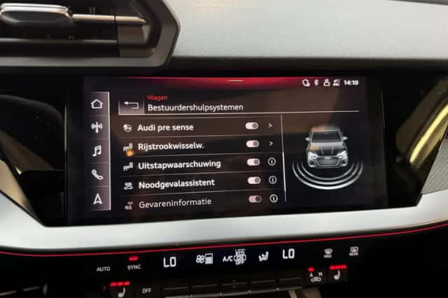 Audi RS3 (2024) thumbnail 32