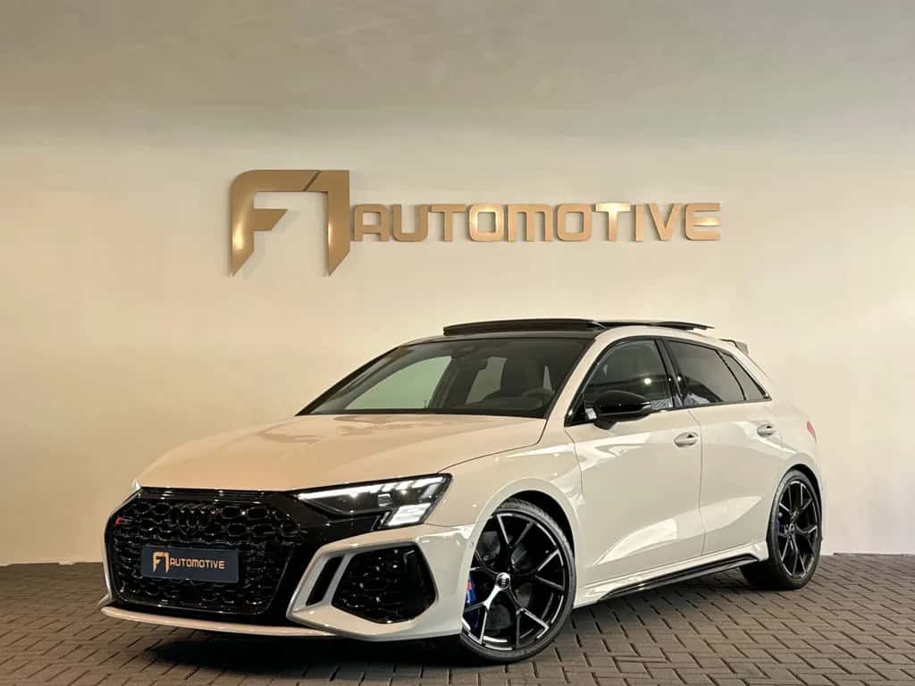Audi RS3 (2023) — foto 1