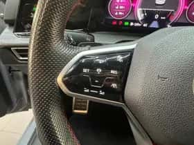 Volkswagen Golf (2021) thumbnail 22