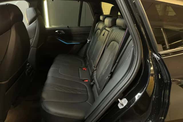 BMW X5 (2023) thumbnail 16