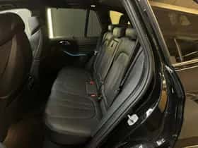 BMW X5 (2023) thumbnail 16