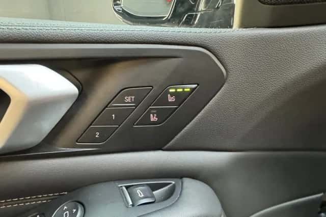 BMW X5 (2023) thumbnail 25