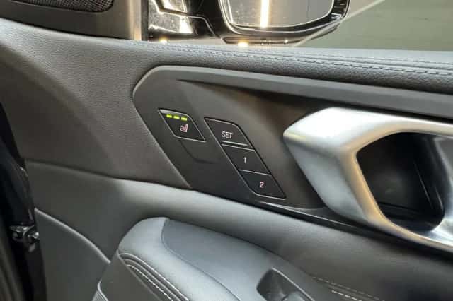 BMW X5 (2023) thumbnail 32